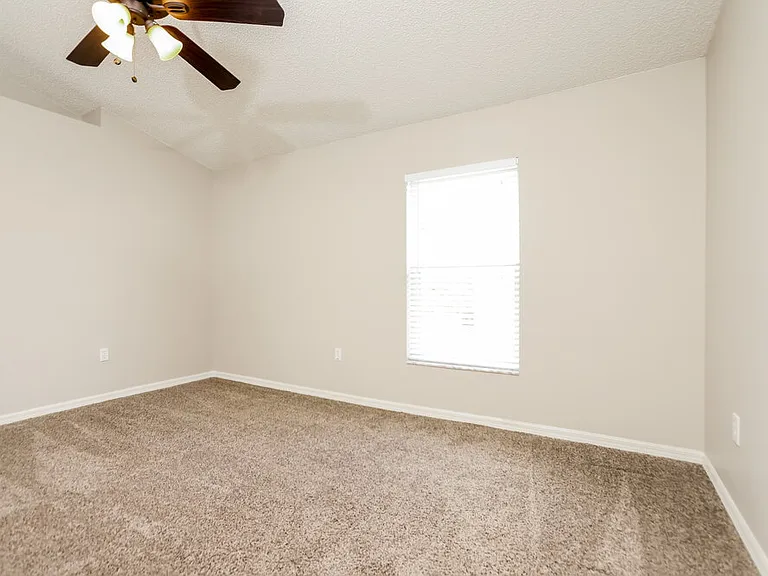 1168 Welch Hill Cir — Photo 9