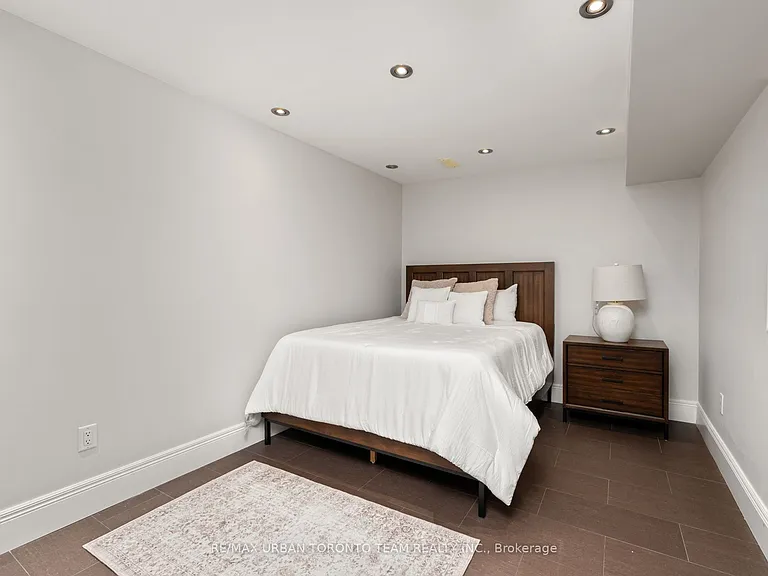 18 Draper St — Photo 32
