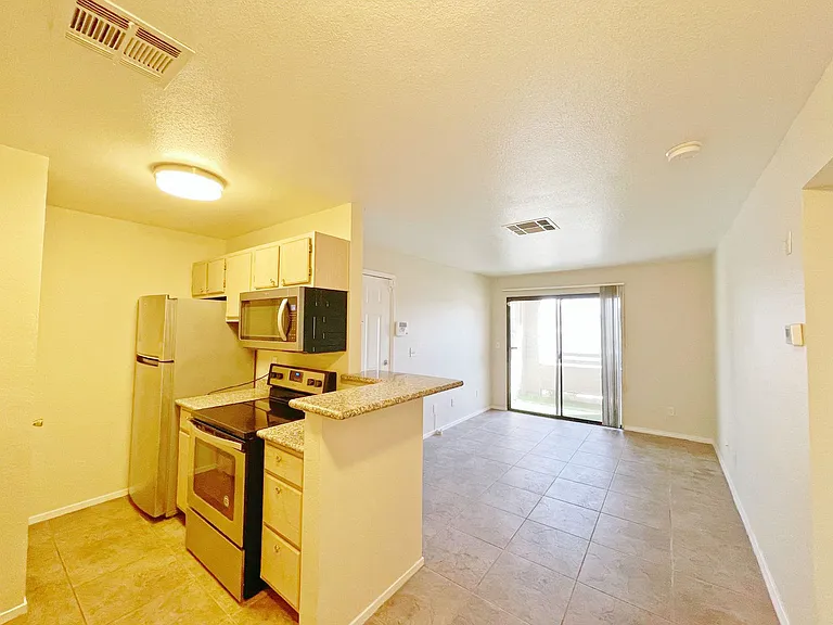 5171 Lindell Rd #101 — Photo 4