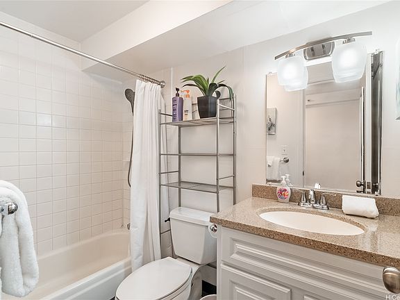4th image of 2450 Prince Edward St APT 208A