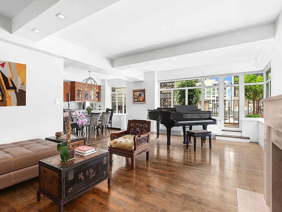 1st image of 25 W 54th St