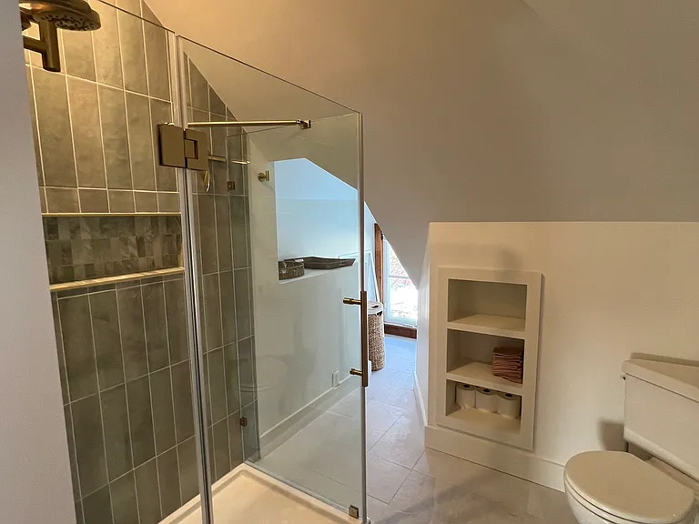 39 Burling St #B — Photo 31