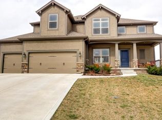 27902 Lake Point Dr, Lees Summit, MO 64086