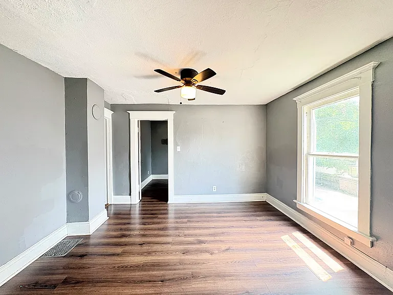 4032 Vermaas Ave #2 — Photo 11