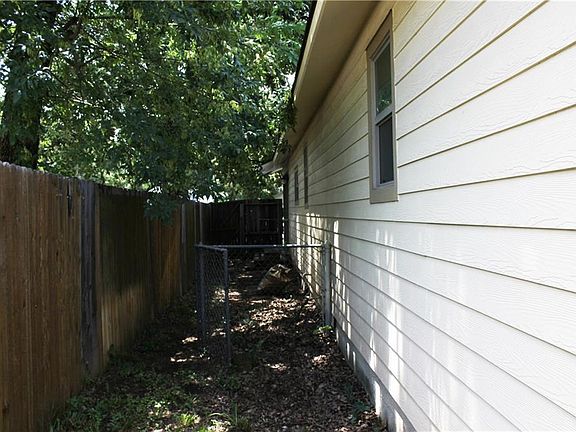 4th image of 3729 Galvez Ave