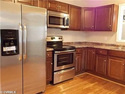 5th image of 21312 Warren Ave