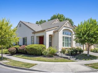 498 Hawk Dr, Petaluma, CA 94954