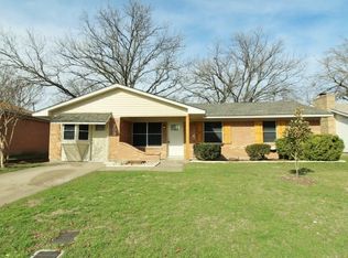203 E Magnolia Ln, Duncanville, TX 75137