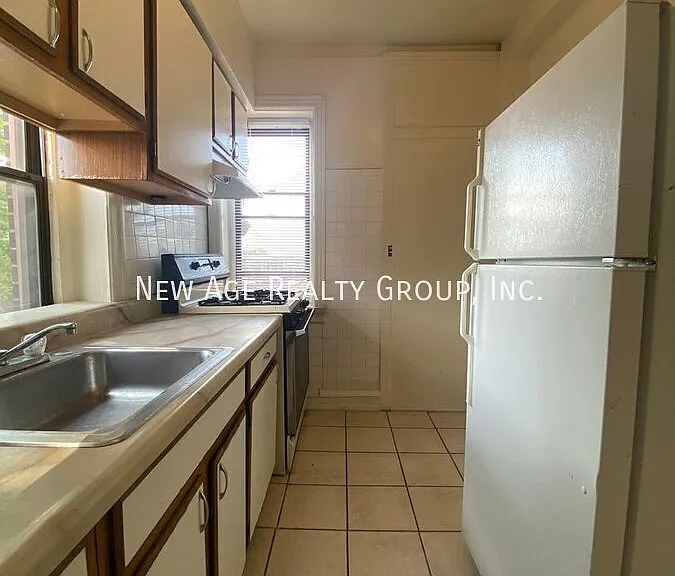5400 Lansdowne Ave #2 — Photo 3