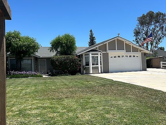 2nd image of 14573 Violet St