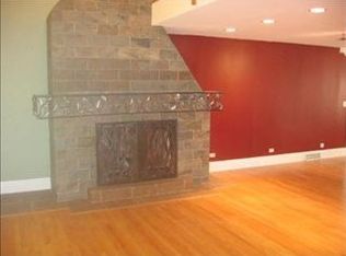 626 S George St, Mount Prospect, IL 60056