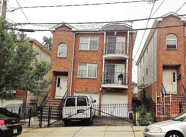 1st image of 49-51 Crawford St APT 2