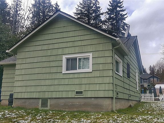 4th image of 929 99th Ave SE