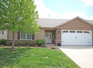 515 W Lourdes Pl, Decatur, IL 62526