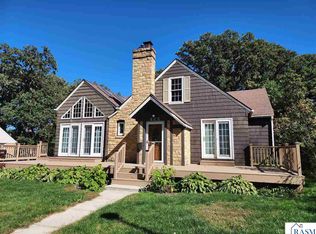 422 2nd St NE, Waseca, MN 56093