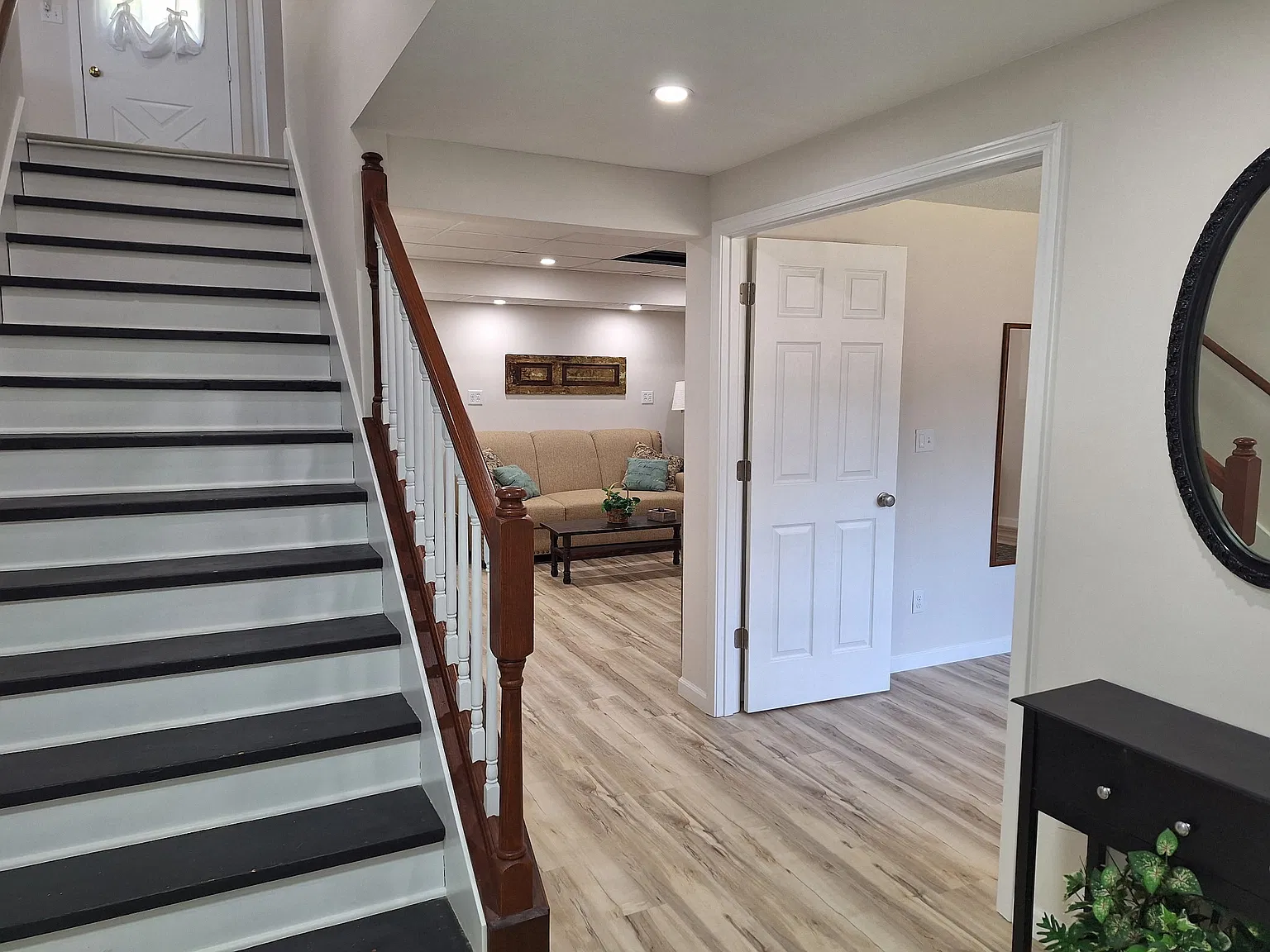 1 bed, 2072 sqft, $1,200 — Photo 2