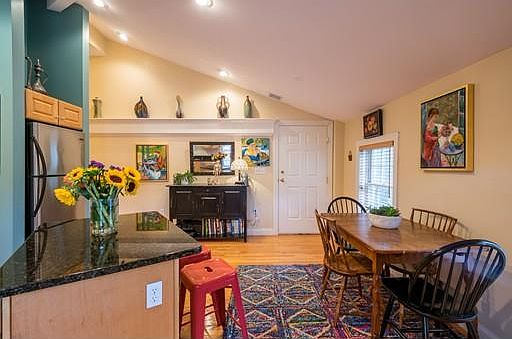 5th image of 266 Essex St Unit 5