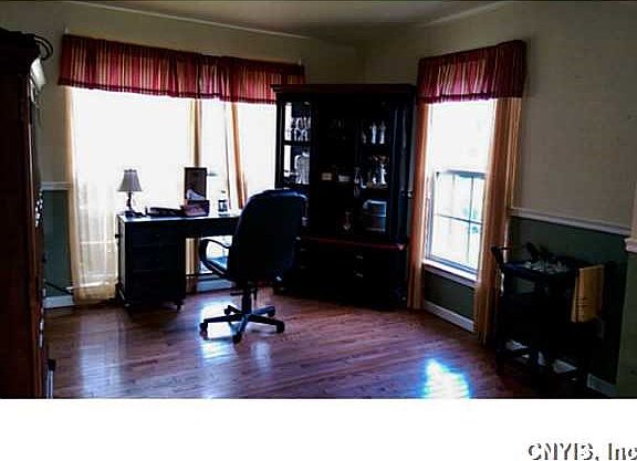 5th image of 3240 Greenleafe Dr