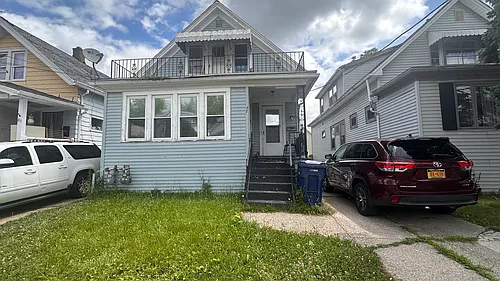 77 Hazelwood Ave #2 Photo 1