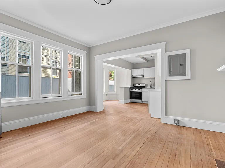 19 Agassiz Street — Photo 37