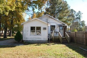 1st image of 25489 Bride St