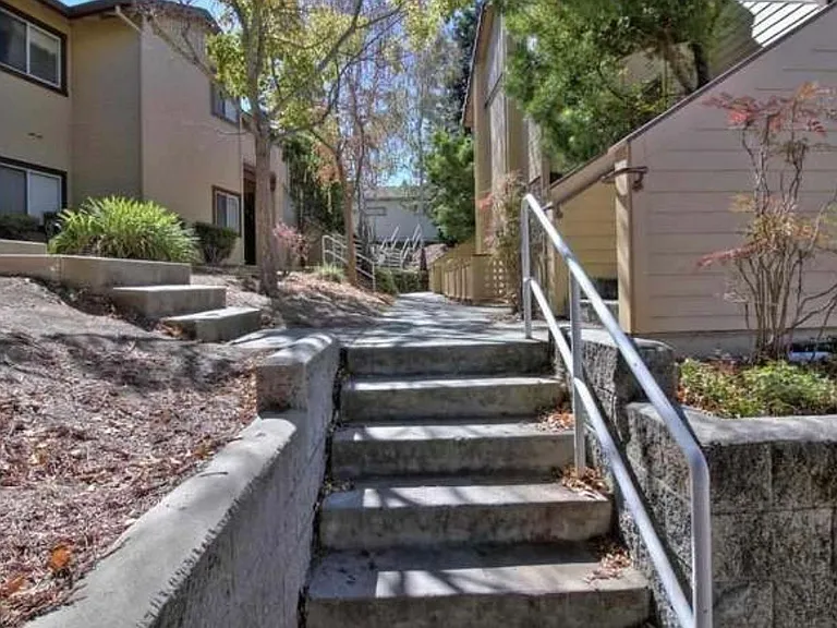151 Tuscany Ct — Photo 11