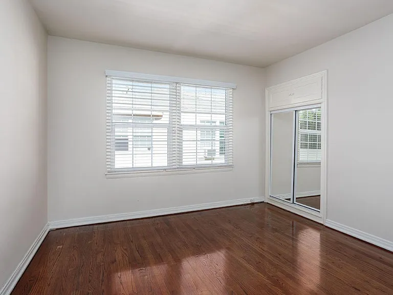 4281 Tujunga Ave — Photo 8