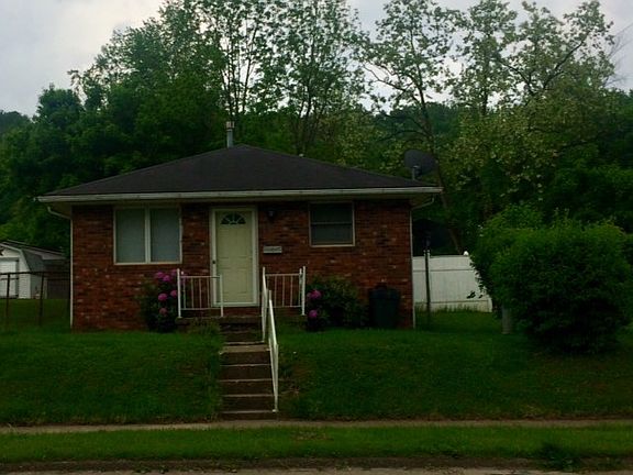 Street view of 1 br brick.  