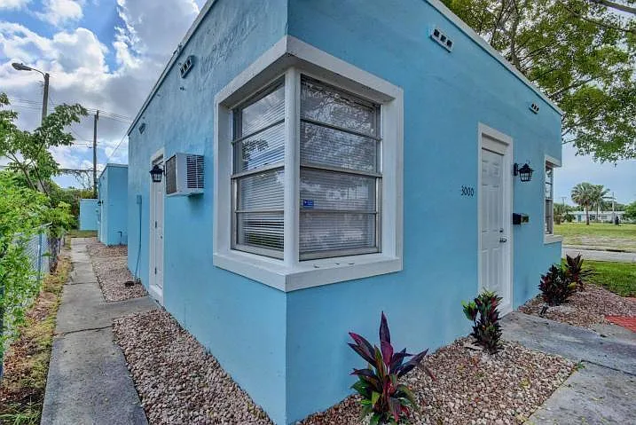 1 bed, 1.0 bath, 1344 sqft, $1,599 — Photo 3