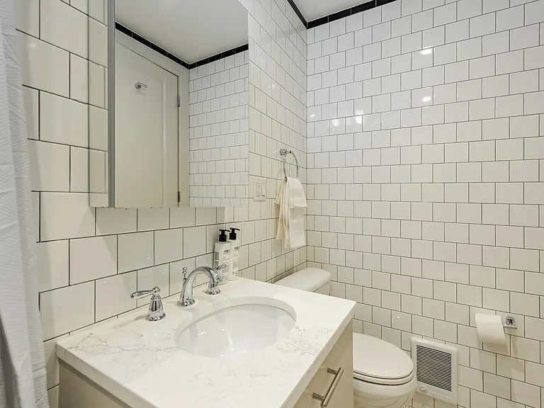 405 E 78th St #4B — Photo 24