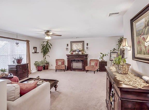 4th image of 88 Canterbury Dr