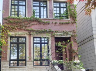 1443 W Wolfram St, Chicago, IL 60657