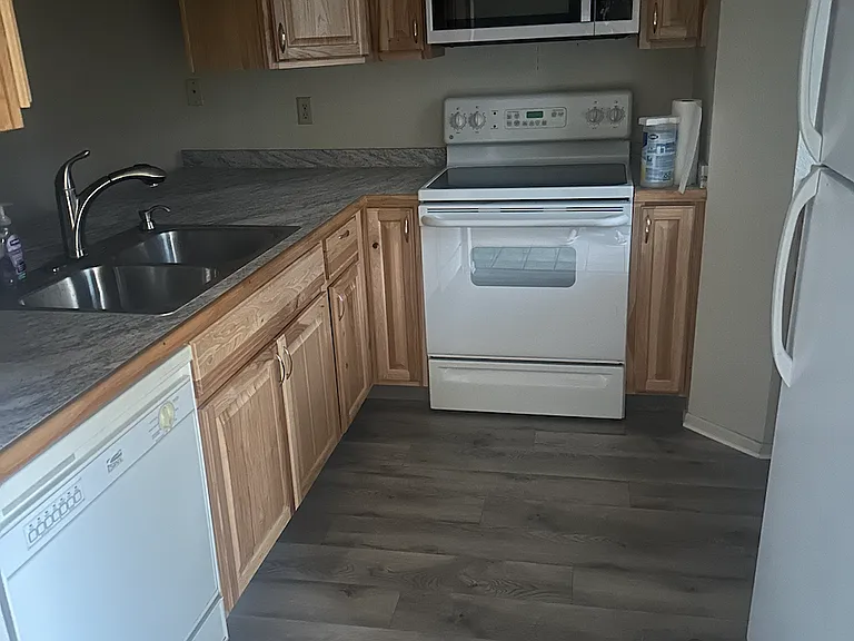 2032 Mesquite Ln #202 — Photo 2