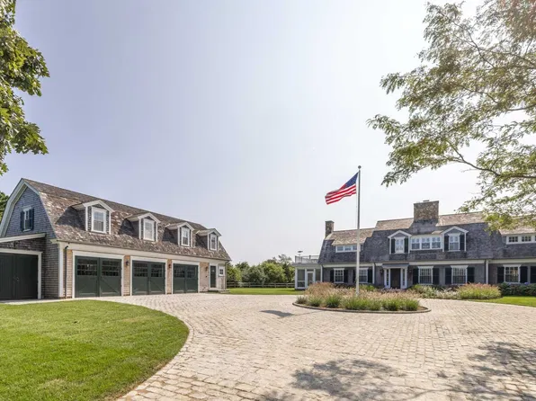 24 Katama Bay View Rd, Edgartown, MA 02539