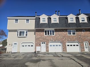 Oak Knoll, Dracut, MA 01826