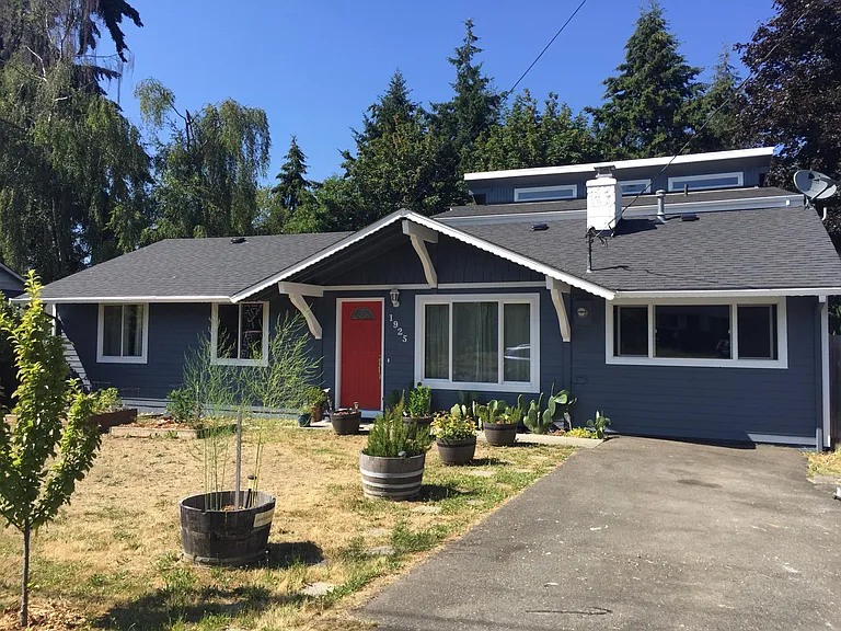 191st St SW — Photo 1