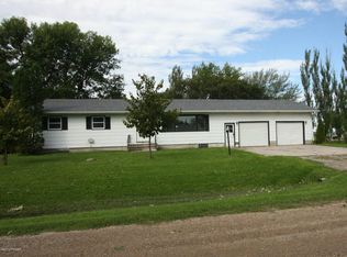 208 4th St, Christine, ND 58015