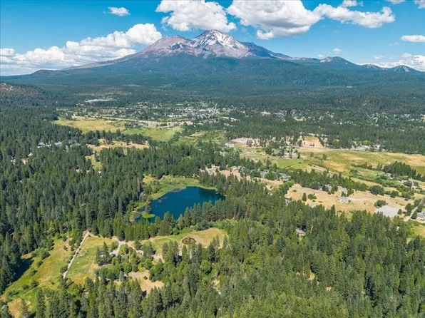 31 N Shasta Ranch Rd, Mount Shasta, CA 96067