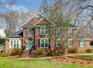 19 Deer Track Rd, Simpsonville, SC 29681