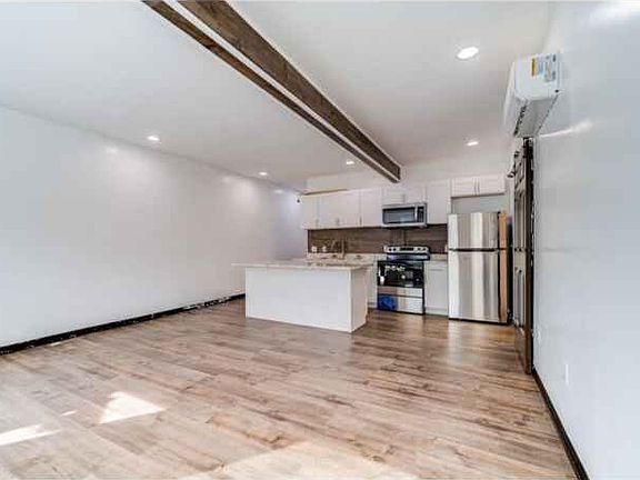 4th image of 405 Liberty St Floor 1