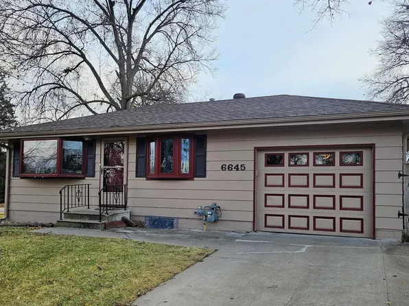 6645 Leighton Ave, Lincoln, NE 68507