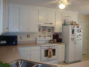 5th image of 117 Sara Dr