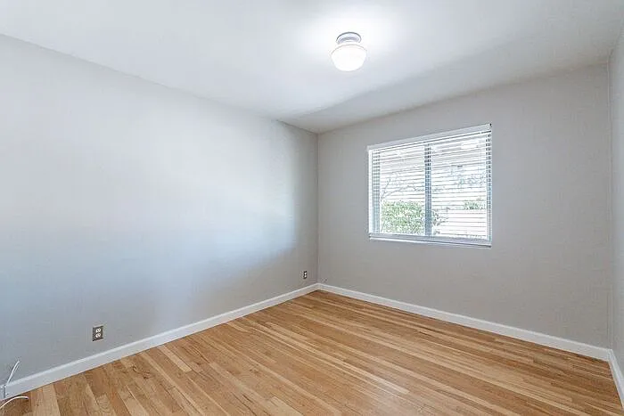 102 North Ave — Photo 22