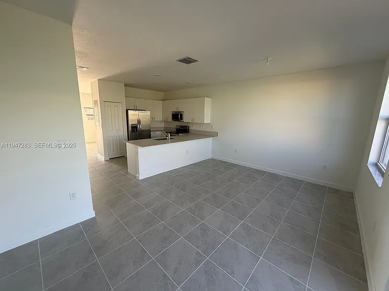 2732 SE 26th Ave #2732 — Photo 5