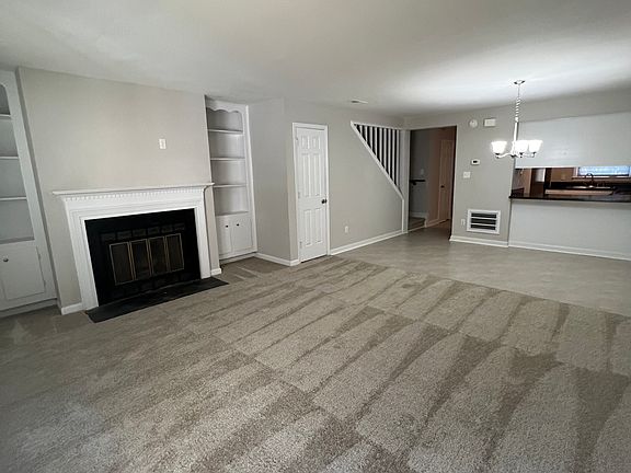 3rd image of 4422 Roller Ct