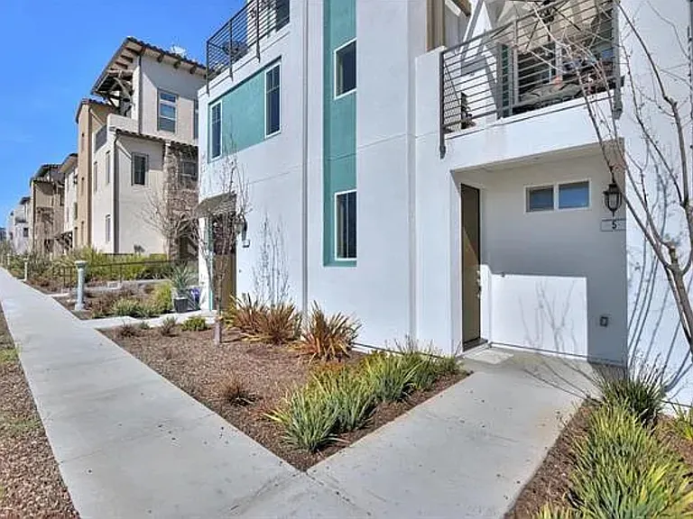 3089 Valley Of Hearts Delight Pl #5 — Photo 2