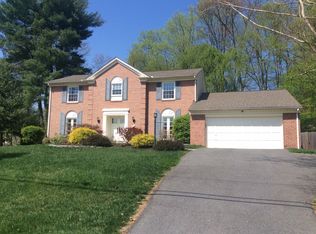 11610 Toulone Dr, Potomac, MD 20854