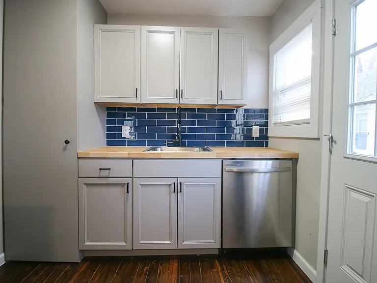 2018 E 12th St Fourplex — Photo 7