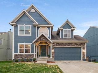 712 S Adams St, Raymore, MO 64083