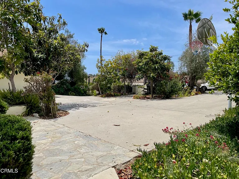 1148 Colina Vis — Photo 29